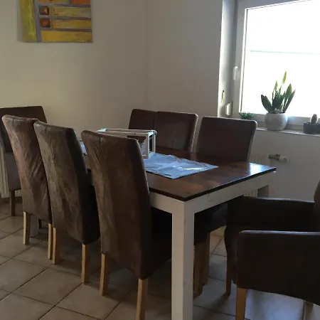 Kirstin Pfeifhofer Appartement *